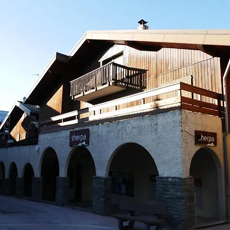 Montchavin, 2 Pieces + Mezzanine, 7 Pers, Pied Commerces/pistes, Terrasse Exposee Sud - Fr-1-329-70 Apartment